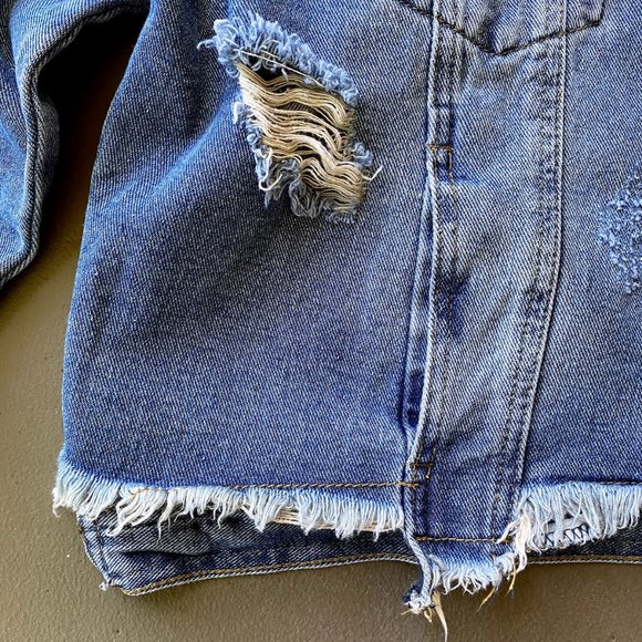 Destroyed Boyfriend Frayed Raw Hem Trucker Jean Jacket - Picture 9 of 17